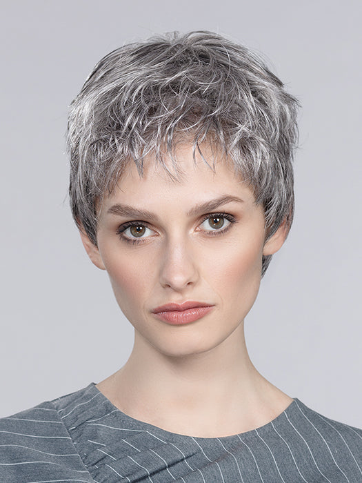 RISK SENSITIVE II by ELLEN WILLE in SALT/PEPPER MIX 39.51.60 | Darkest Brown and Black/Dark Brown with Grey and Pearl White Blend