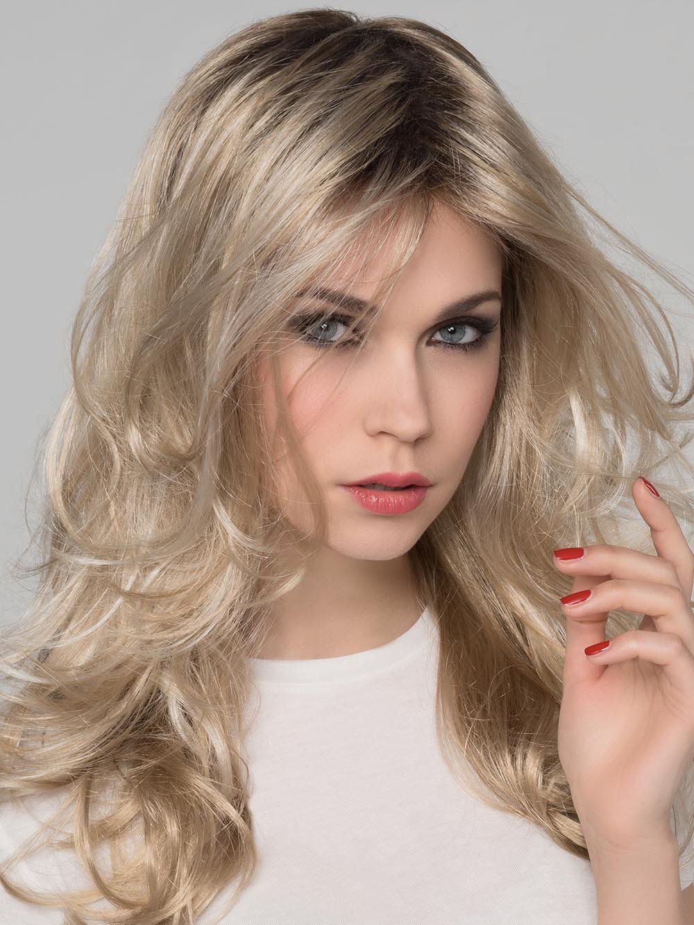 Elegant, ready to wear and will leave you glowing with your new look.  Glow has beautiful soft long layers all over and subtle layering around your face