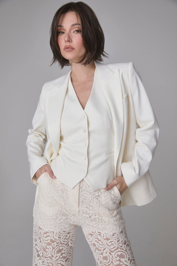 Mira Wig - 2588   Amore Collection