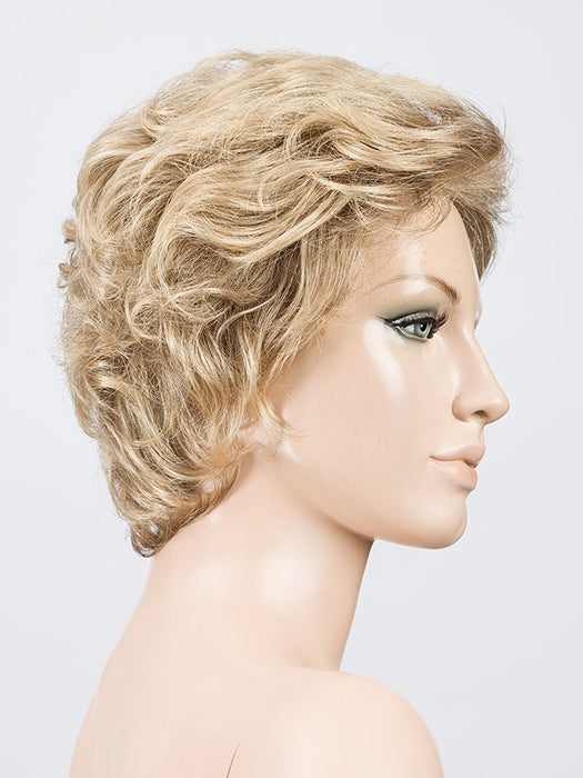 LIGHT CARAMEL MIX 26.19.20 | Light Golden Blonde and Light Honey Blonde blended with Light Strawberry Blonde Blend